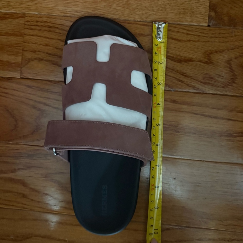 Hermes Chypre Sandals in Rose Antique - Picture 9 of 9